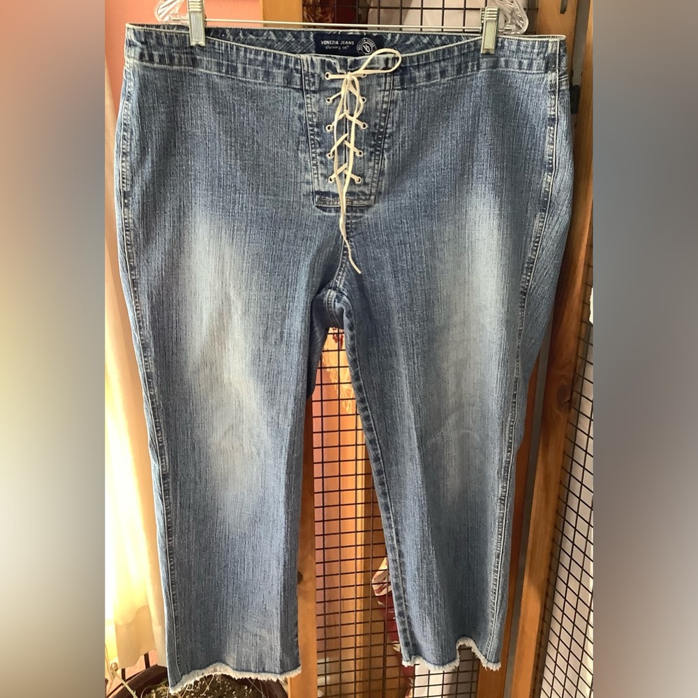 Venezia Light Blue Lace-Up Cropped Jeans